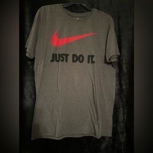 Nike T-shirt